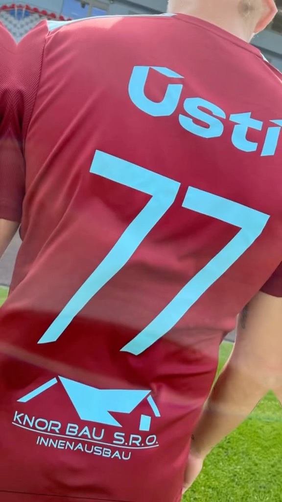 Posila 💪🏼: Posila last minute! Pár dní před začátkem nové sezóny podepsala s Ústím smlo…