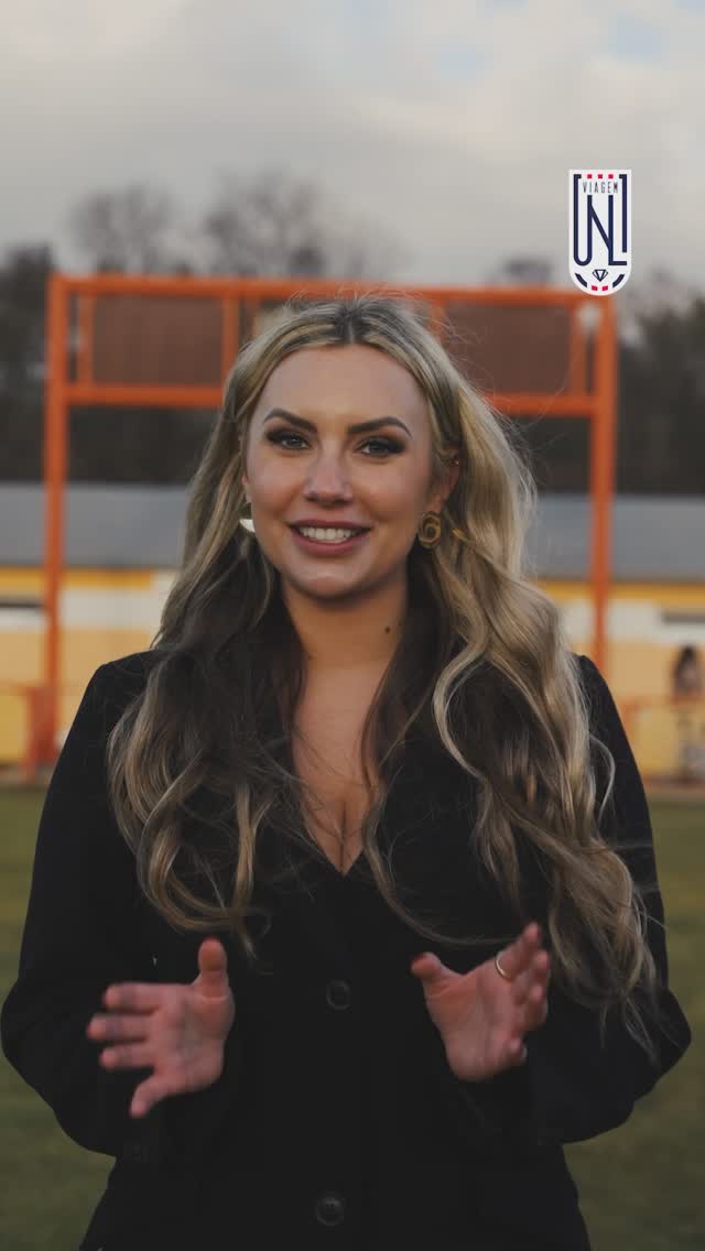 Naše Viki vyrazila mezi fanoušky na zápase v Živanicích 🎤🔥 Jak se jim líbí náš marketin…