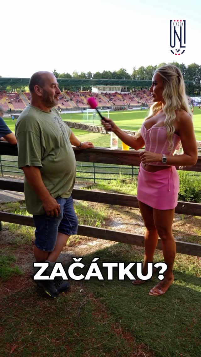 Fanoušek spolu s moderátorkou Lucy zhodnotil průběh zápasu.