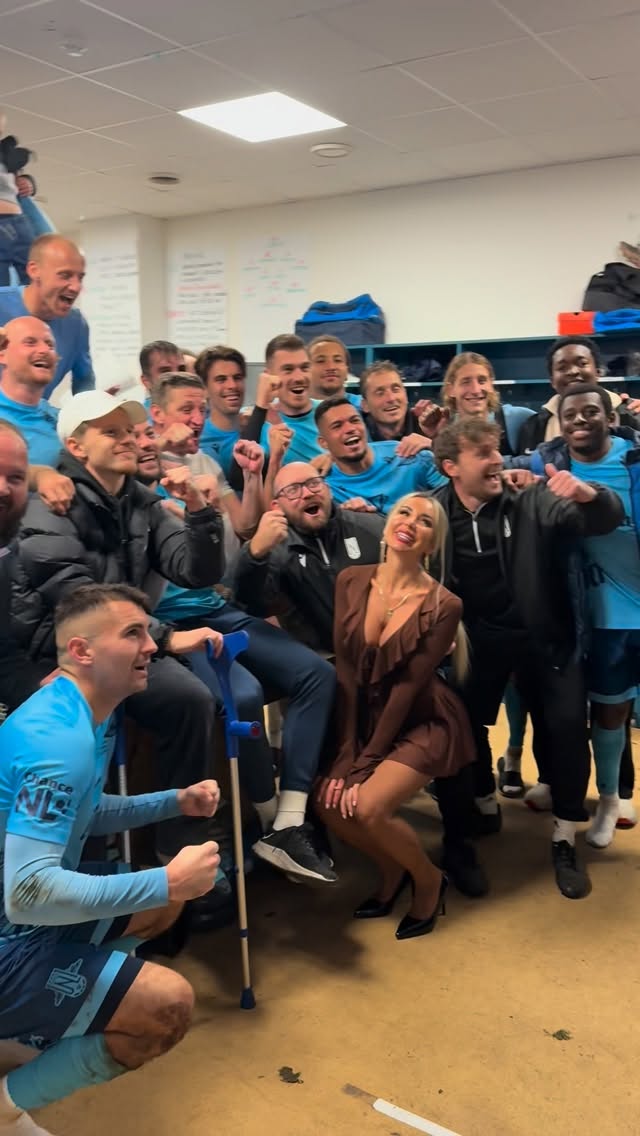 🎉 OSLAVA Z KABINY: Dnes slavíme zasloužené vítězství po utkání s Baníkem Ostrava “B”