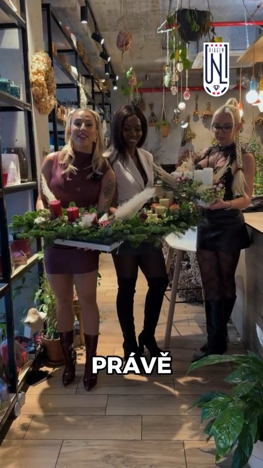 🎄 Vánoční věnce s našimi moderátorkami