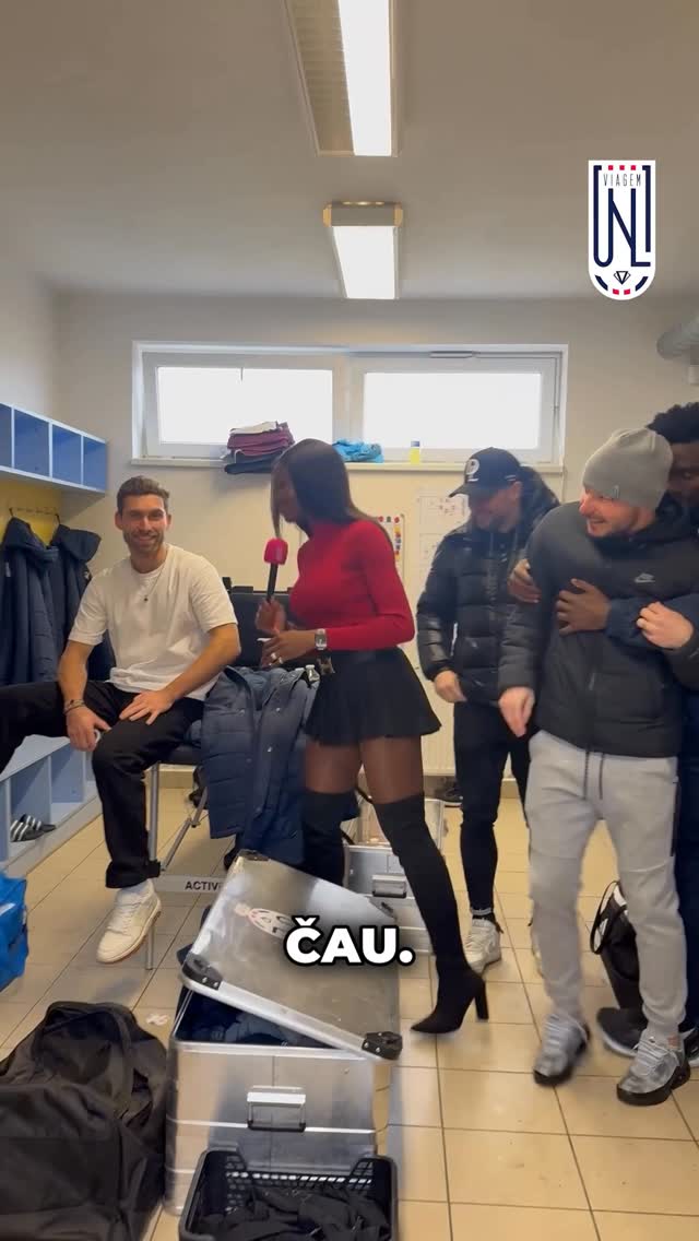 Tak včera byl Valentýn. Joy samozřejmě zajímalo, jaká překvapení mají naši hráči pro sv…