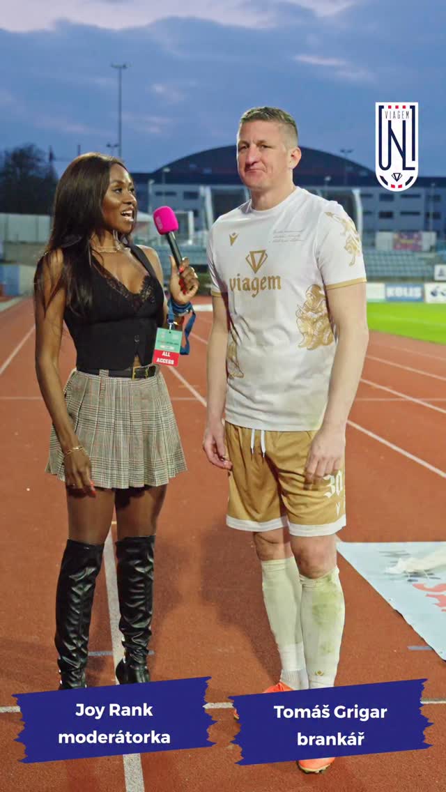 Tomáš Grigar měl včera plné ruce práce při včerejším zápase.