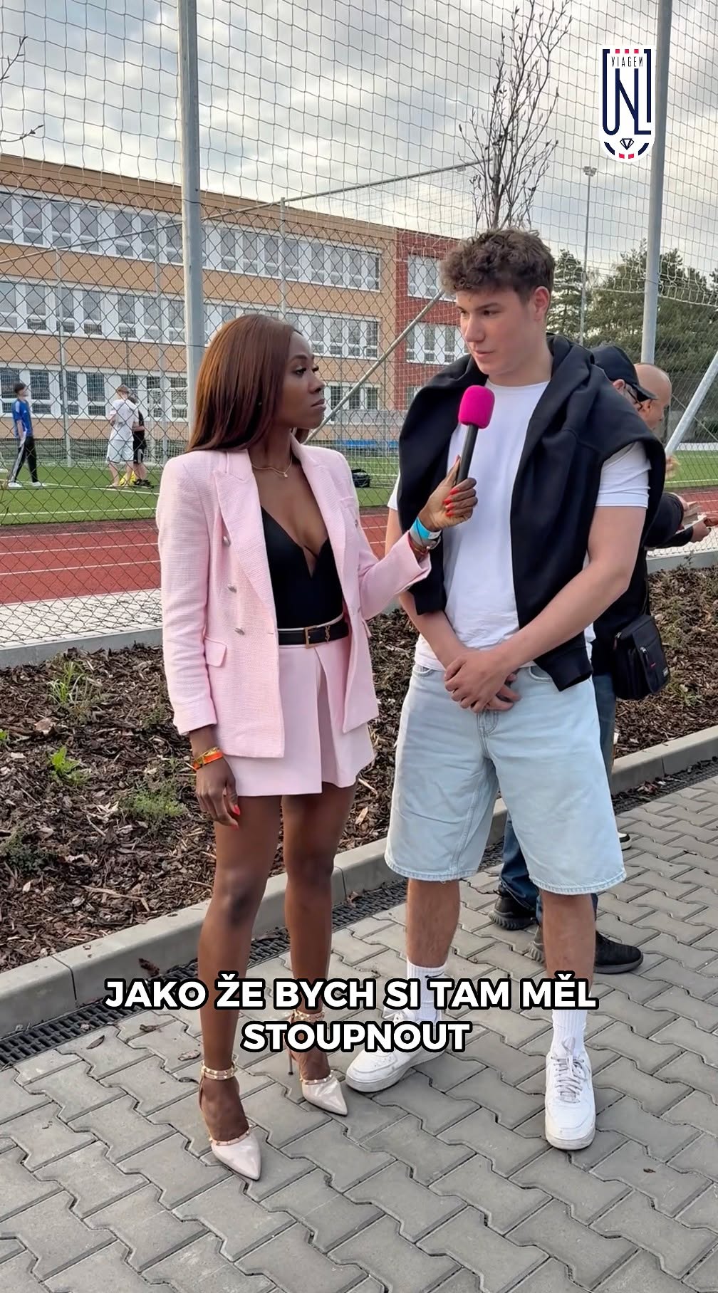 ROZHOVOR S FANOUŠKEM: Moderátorka Joy si vyhlédla fanouška Prostějova, který by měl záj…