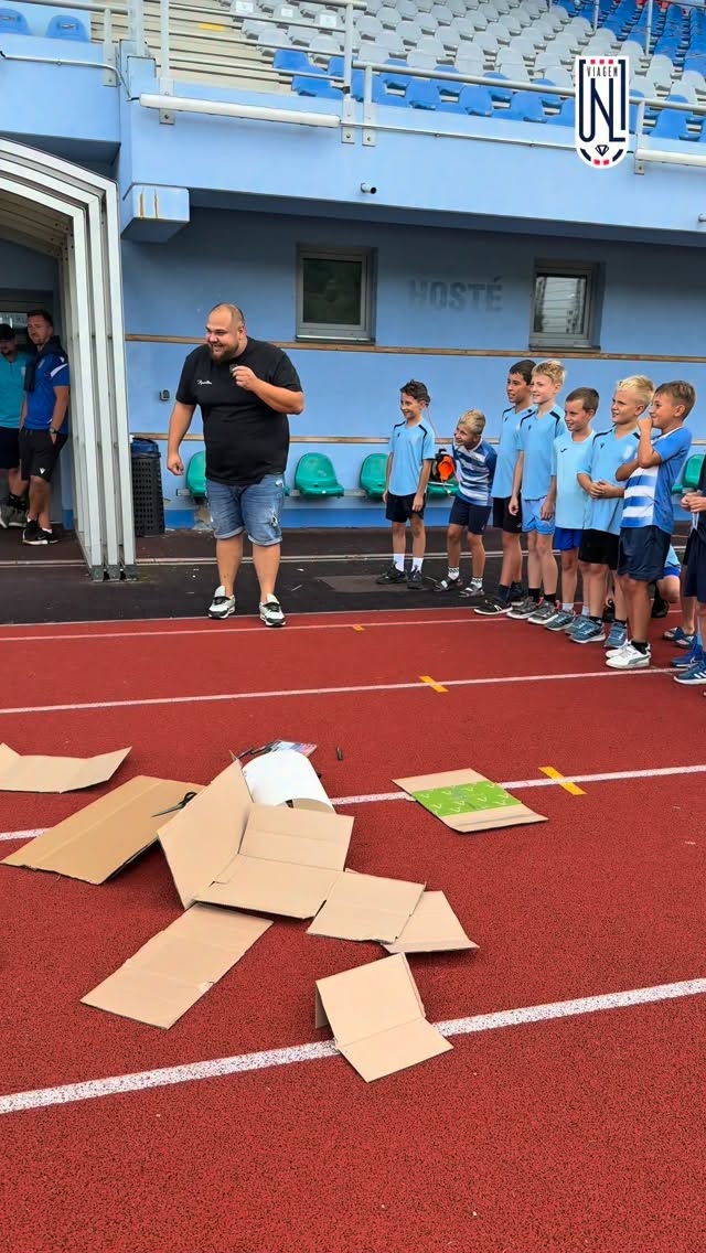 Anketa: Při přípravě cedulí na naši akci ZPOMAL měl Dan pro děti ještě zásadní otázku.